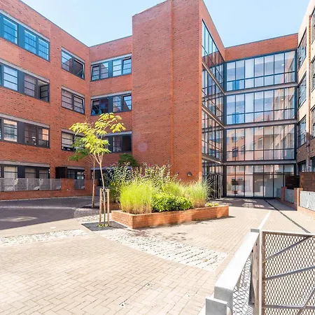 Centre - Cosy - Balcony - Free Netflix & Wifi 139k * Birmingham